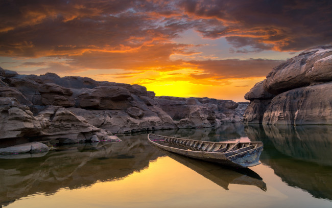 Обои картинки фото корабли, лодки,  шлюпки, камни, закат, thailand, boat, река, лодка, river, grand, canyon, nature, скалы, sunset