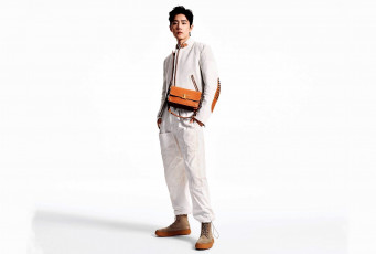Картинка мужчины xiao+zhan костюм сумка