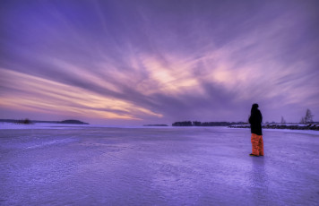 Картинка разное люди швеция небо сиреневое пейзаж парень вечер озеро лед зима