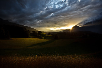 Картинка природа поля поле трава холмы вечер закат