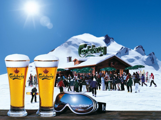 Обои картинки фото бренды, carlsberg, горы, солнце, очки, бокалы, пиво