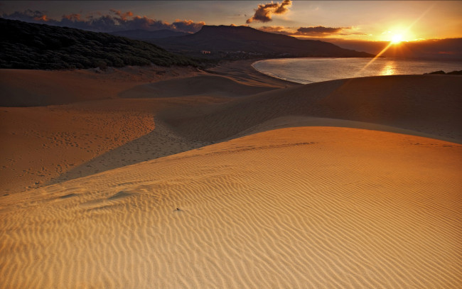 Обои картинки фото природа, пустыни, закат, пустыня, холмы, барханы, песок