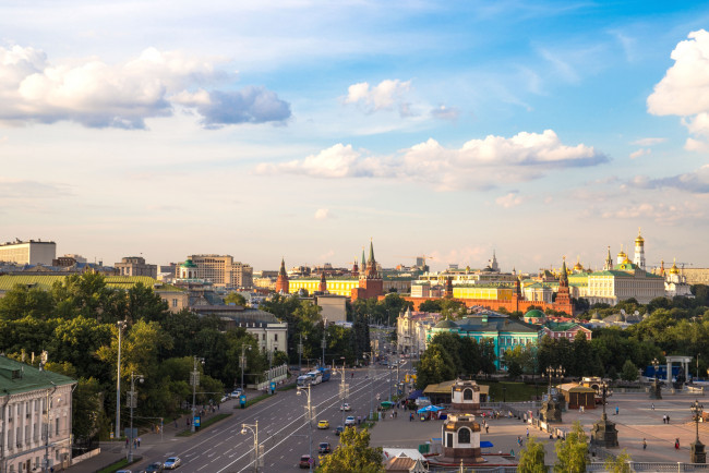 Обои картинки фото города, москва , россия, кремль, панорама, дорога
