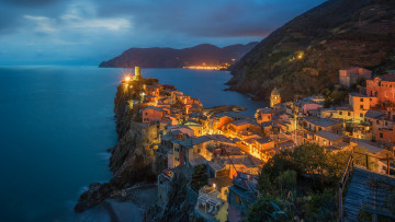 Картинка vernazza города -+огни+ночного+города побережье
