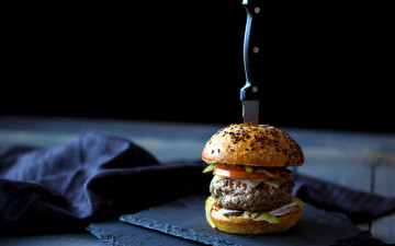 Картинка еда бутерброды +гамбургеры +канапе нож булочка котлета гамбургер