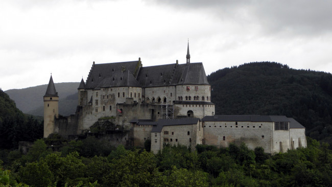 Обои картинки фото vianden castle luxemburg, города, - дворцы,  замки,  крепости, vianden, castle, luxemburg