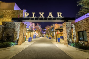 Картинка города -+огни+ночного+города greg stevenson photographer photo pixar studios вход