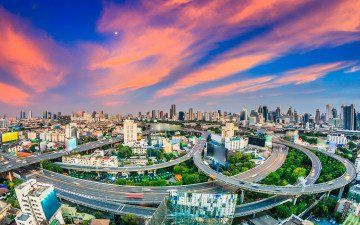 Картинка города -+панорамы мегаполис bangkok таиланд зарево облака небо дома дороги панорама