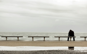 Картинка мужчины -+unsort скамейки лавки море осень берег печаль мужчина лужа