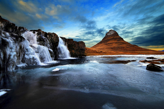 Обои картинки фото природа, водопады, небо, водопад, скалы, вулкан, гора, kirkjufell, исландия