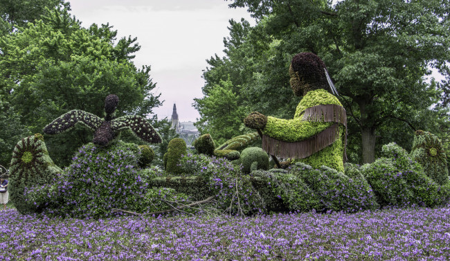 Обои картинки фото разное, садовые и парковые скульптуры, скульптура, клумба, парк, озеленение, красота