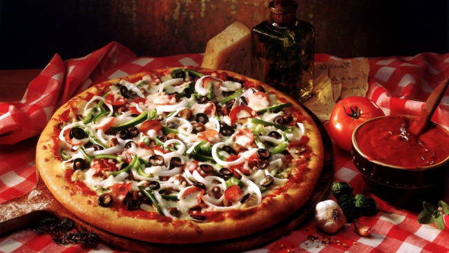 Обои картинки фото еда, пицца, соус, чеснок