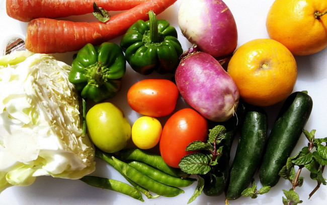 Обои картинки фото еда, овощи, перец, капуста, морковь, картофель, фасоль