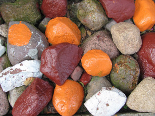 Картинка природа камни минералы оранжевый серый красный