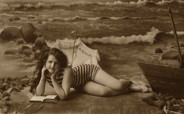 Картинка разное ретро винтаж девушка купальник зонтик книга
