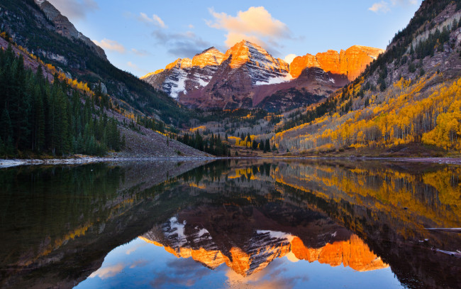 Обои картинки фото природа, реки, озера, горы, лес, осень, небо, озеро