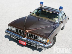 Картинка 1977 pontiac grand lemans автомобили полиция