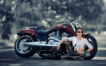 Картинка мотоциклы мото девушкой девушка крылья
