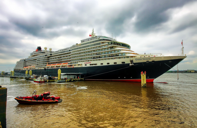 Обои картинки фото queen victoria, корабли, лайнеры, океанский, лайнер, причал, круиз