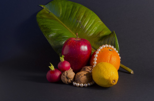 Обои картинки фото еда, разное, орехи, редис, лимон, яблоко