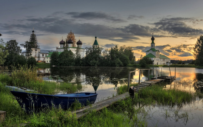 Обои картинки фото корабли, лодки,  шлюпки, свято-троицкий, антониево-сийский, мужской, монастырь, архангельская, область