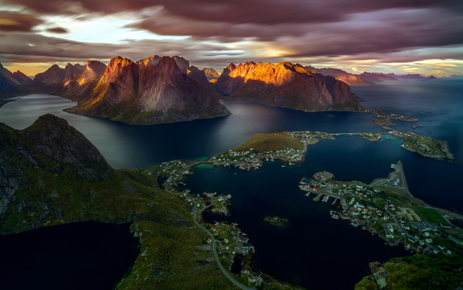 Обои картинки фото города, лофотенские острова , норвегия, горы, фьорд, дома