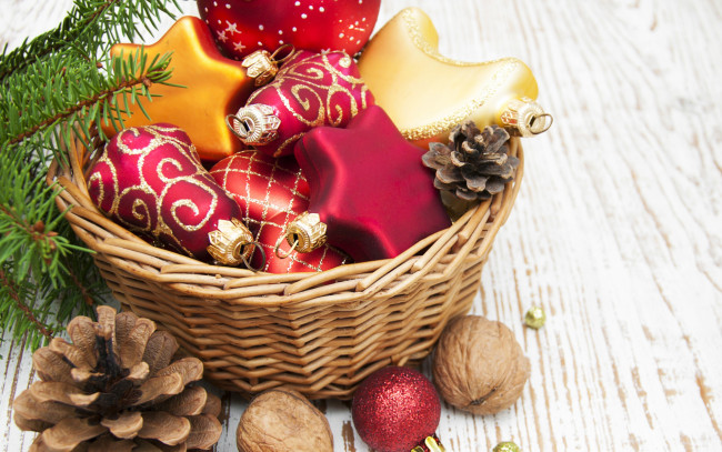 Обои картинки фото праздничные, украшения, шары, merry, корзина, новый, год, balls, decoration, christmas, рождество