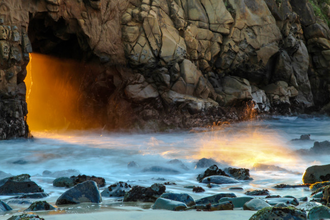 Обои картинки фото природа, побережье, пещера, волны, скалы