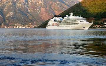 Картинка корабли лайнеры лайнер круизный дома деревья горы побережье море Черногория