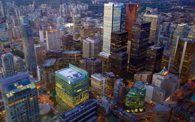 Обои картинки фото города, торонто , канада, панорама, вечер, мегаполис, небоскребы, toronto, огни