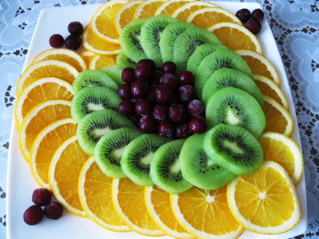 Обои картинки фото еда, фрукты,  ягоды, нарезка, киви, лимон, вишня