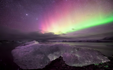 Картинка природа северное+сияние северное сияние звезды льдина небо