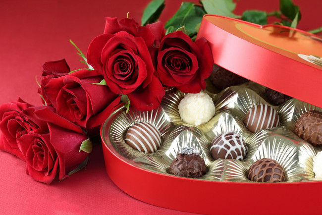 Обои картинки фото еда, конфеты, шоколад, сладости, розы, коробка