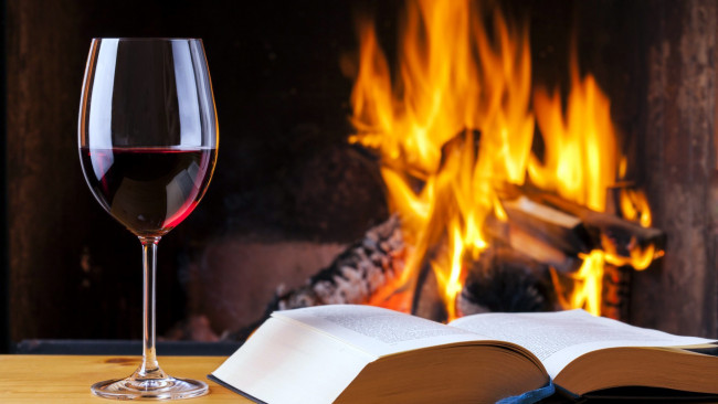 Обои картинки фото еда, напитки,  вино, книга, бокал, огонь, камин, вино