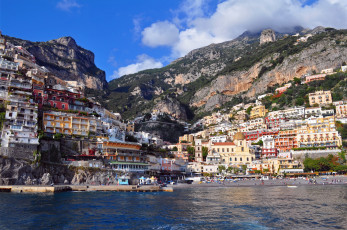 обоя positano италия, города, амальфийское и лигурийское побережье , италия, дома, горы, набережная, positano, побережье