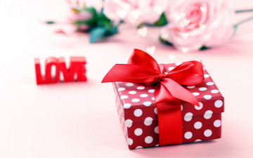 Картинка праздничные подарки+и+коробочки бант подарок лента