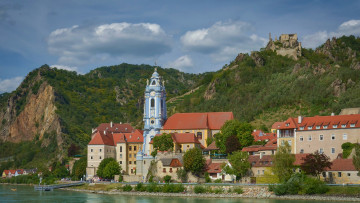 Картинка города -+католические+соборы +костелы +аббатства австрия здание дунай дюрнштайн дом монастырь гора река руины