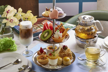 Картинка еда разное орхидея пирожные десерты киви ассорти коктейль чай арбуз