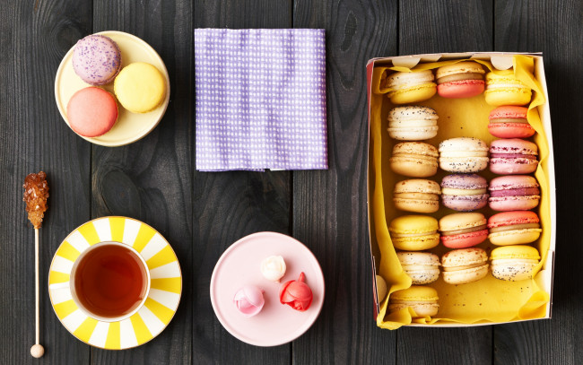 Обои картинки фото еда, макаруны, печенье, десерт, макарун, colorful, sweet, macaron, almond, cookies, dessert
