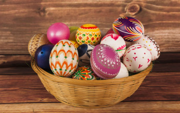 Картинка праздничные пасха корзина decoration colorful wood easter яйца крашеные spring happy eggs