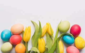 Картинка праздничные пасха весна tulips тюльпаны easter желтые decoration цветы happy spring eggs яйца крашеные flowers yellow