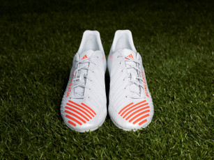 Картинка разное одежда обувь текстиль экипировка футбол 2012 буцы адидас