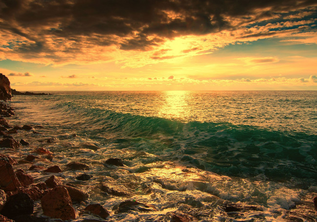 Обои картинки фото природа, моря, океаны, побережье, море, закат, волна, камни