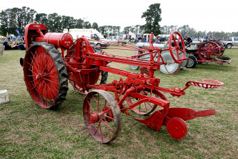 обоя moline tractor plough 1920, техника, тракторы, трактор, колёсный