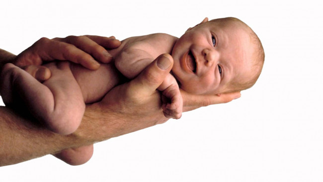Обои картинки фото разное, люди, руки, младенец