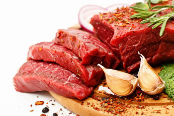 Картинка еда мясные+блюда чеснок свежее мясо говядина розмарин