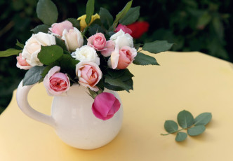 Картинка цветы розы букет кувшин