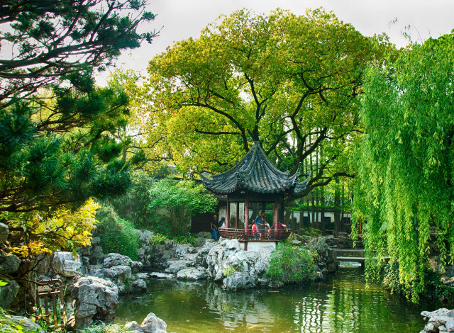 Обои картинки фото природа, парк, китай, шанхай, сад, пруд, деревья, камни, мостик, беседка
