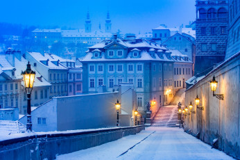 Картинка города прага+ Чехия свет зима фонари прага дома город снег улица