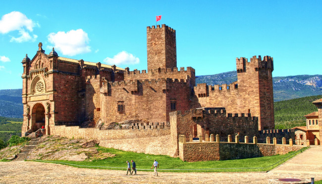 Обои картинки фото испания castillo de javier, города, - дворцы,  замки,  крепости, замок, castillo, de, javier, испания
